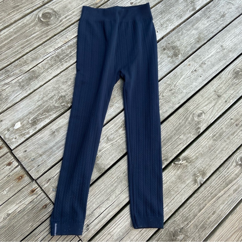 Fabulous herringbone knit navy leggings from Nautica. High quality + low price.